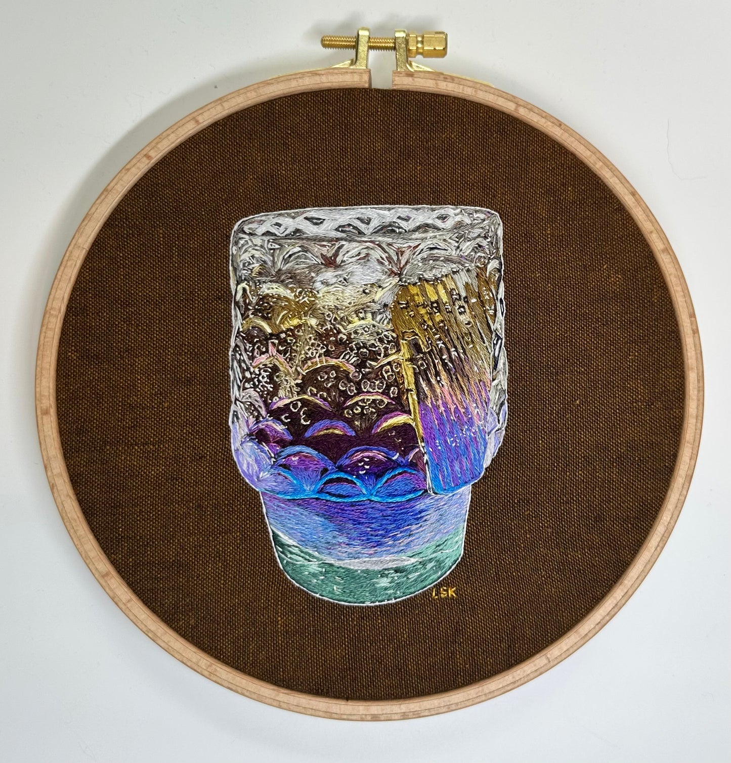 Fish glass with bubbles