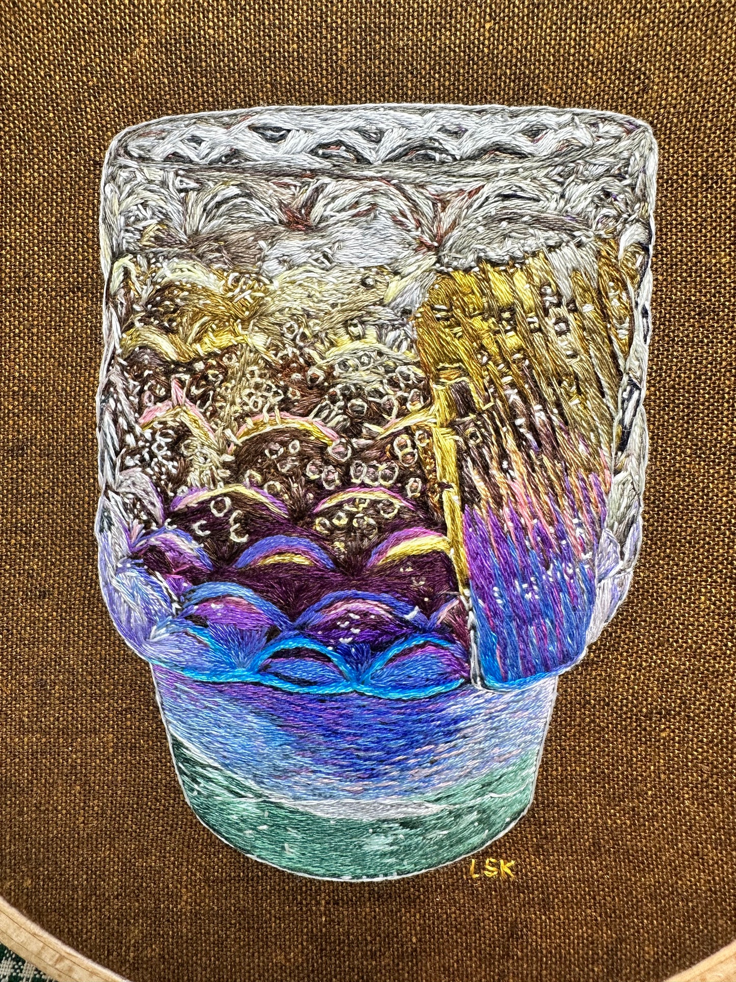 Fish glass with bubbles